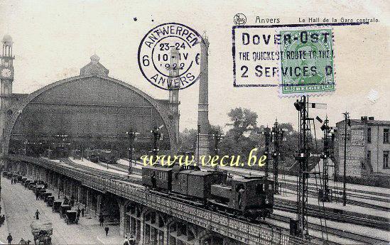 ancienne carte postale de Anvers Le Hall de la Gare centrale