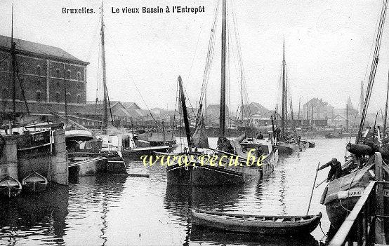 ancienne carte postale de Bruxelles Le vieux bassin à l'Entrepôt