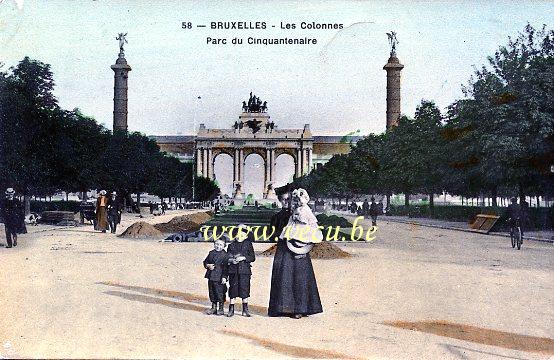 ancienne carte postale de Etterbeek Les Colonnes de Quenast, parc du Cinquantenaire