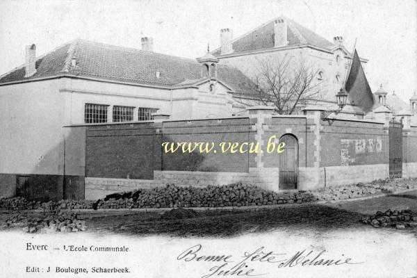 ancienne carte postale de Evere L'Ecole communale