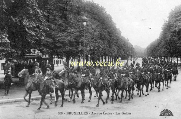 postkaart van Brussel 1ste regiment gidsen - Louizalaan