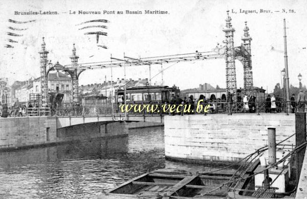 ancienne carte postale de Laeken Le nouveau pont au bassin maritime