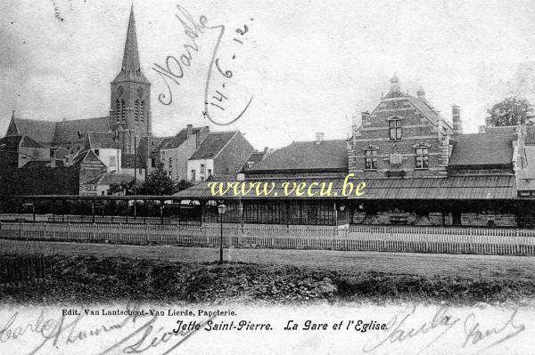 postkaart van Jette Het station en de kerk
