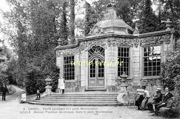 ancienne carte postale de Uccle Ancien pavilon de chasse dans le parc Wolvendael