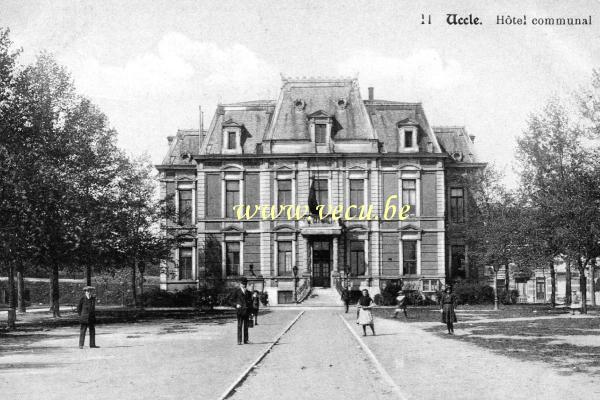 ancienne carte postale de Uccle Hôtel communal (place Van der Elst)