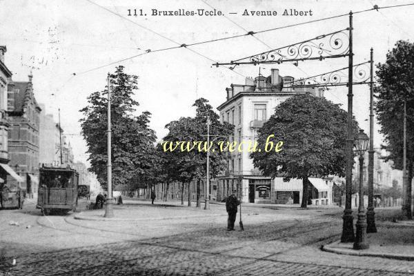 ancienne carte postale de Uccle Avenue Albert (place Vanderkinderen)