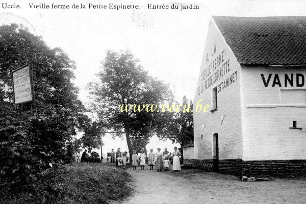ancienne carte postale de Uccle Vieille ferme de la Petite Espinette - Entrée du jardin
