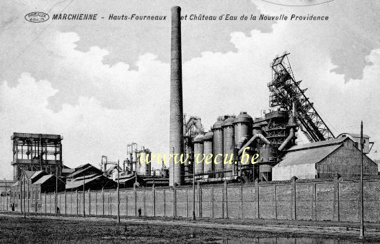 ancienne carte postale de Marchienne-au-pont Hauts-fourneaux et château d'eau de la nouvelle Providence