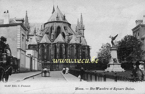 ancienne carte postale de Mons Ste Waudru et Square Dolez