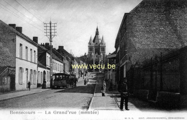 ancienne carte postale de Bonsecours La Grand'rue  (montée)