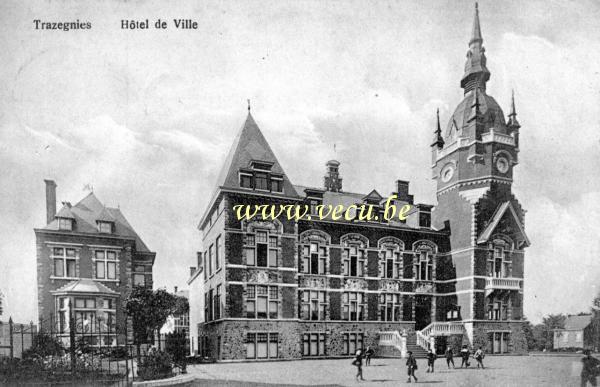 ancienne carte postale de Trazegnies Hôtel de ville