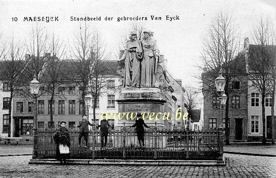 postkaart van Maaseik Maeseyck - Standbeeld der gebroeders Van Eyck