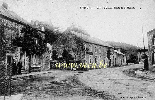 ancienne carte postale de Grupont Café du Centre, route de St Hubert
