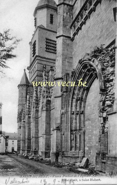 ancienne carte postale de Saint-Hubert Vieux portail de l'église
