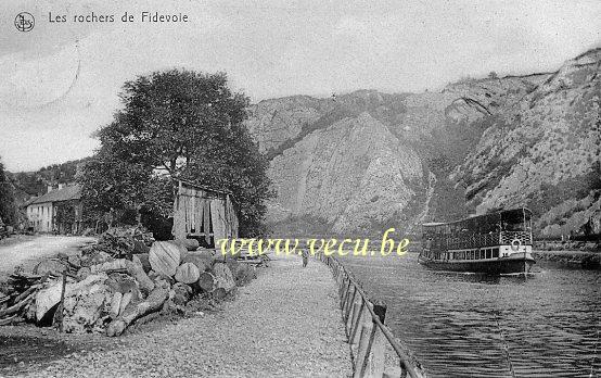 ancienne carte postale de Yvoir Les rochers de Fidevoie