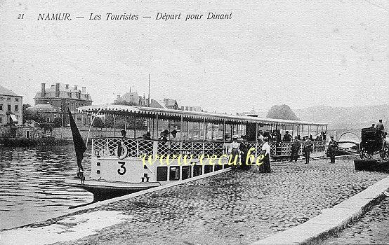 ancienne carte postale de Namur Les Touristes - Départ pour Dinant