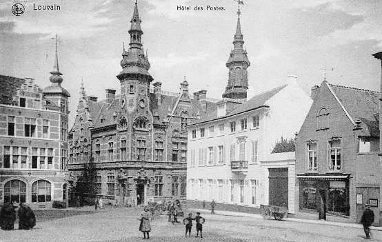 ancienne carte postale de Louvain Hôtel des Postes