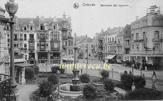 ancienne carte postale de Ostende Boulevard Van Iseghem