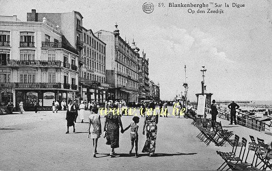 ancienne carte postale de Blankenberge Sur la Digue