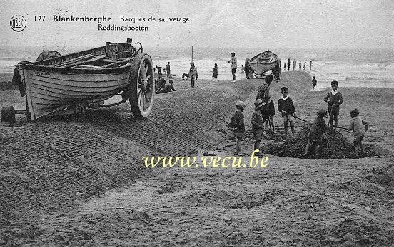 ancienne carte postale de Blankenberge Barques de sauvetage