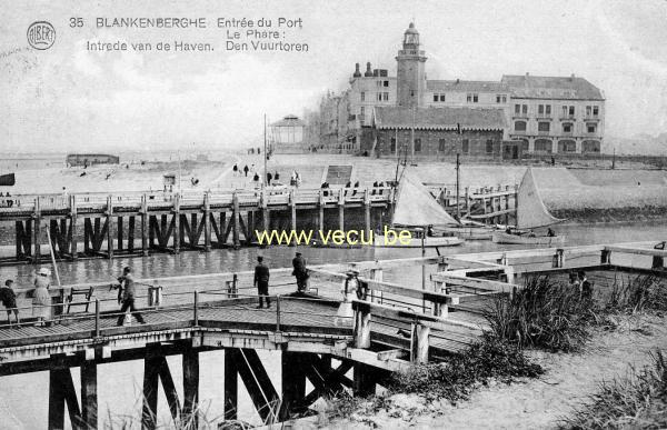 ancienne carte postale de Blankenberge Entrée du Port. Le Phare