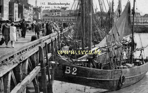 ancienne carte postale de Blankenberge Au port