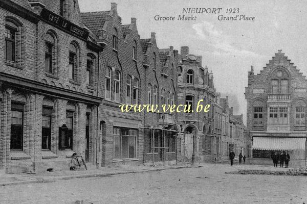 ancienne carte postale de Nieuport Grand'Place