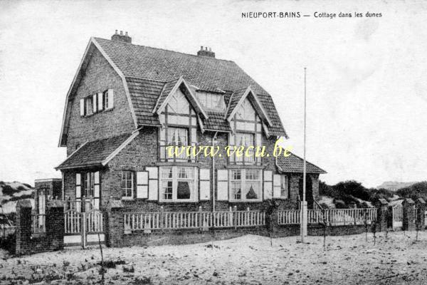 ancienne carte postale de Nieuport Cottage dans les dunes