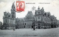 carte postale ancienne de Saint-Gilles L'Hôtel Communal