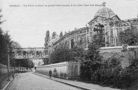carte postale ancienne de Laeken Le Pont reliant la propriété royale à la villa Van Der Borght