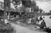 carte postale ancienne de Watermael-Boitsfort Pêche royale - une vue sur l'étang (Parc de Tercoigne)