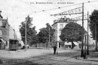 carte postale ancienne de Uccle Avenue Albert (place Vanderkinderen)