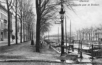 carte postale ancienne de Charleroi La Passerelle quai de Brabant
