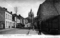 carte postale ancienne de Bonsecours La Grand'rue  (montée)