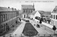 carte postale ancienne de Mons Square Sainte-Waudru et Pensionnat des Ursulines