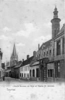 carte postale ancienne de Tournai L'école normale de l'état et l'église Saint-Jacques