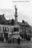 carte postale ancienne de Tournai Le monument Français