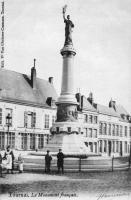 carte postale ancienne de Tournai Le Monument français