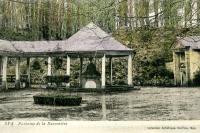 carte postale ancienne de Spa Fontaine de la Sauvenière