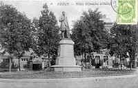 carte postale de Namur Statue d'Omalius d'Halloy