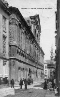 carte postale ancienne de Louvain Rue de Namur et les Halles
