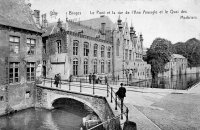 carte postale ancienne de Bruges Le Pont et la rue de l'Ane aveugle et le Quai des Marbriers