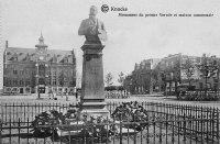 carte postale ancienne de Knokke Monument du peintre Verwée et maison communale