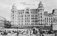 carte postale ancienne de Ostende Hôtel Continental et la plage