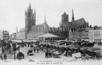 carte postale ancienne de Ypres La Grand'place un jour de marché