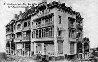 carte postale ancienne de Knokke Les Villas de l'avenue Van de Putte