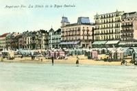 carte postale ancienne de Heyst Les Hôtels de la Digue Centrale