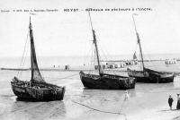 carte postale ancienne de Heyst Bateaux de pêcheurs à l'ancre