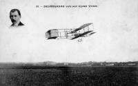 carte postale ancienne de Avions Delagrange vole sur biplan Voisin