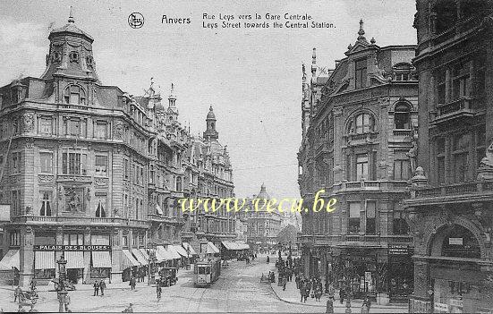 ancienne carte postale de Anvers Rue Leys vers la Gare Centrale